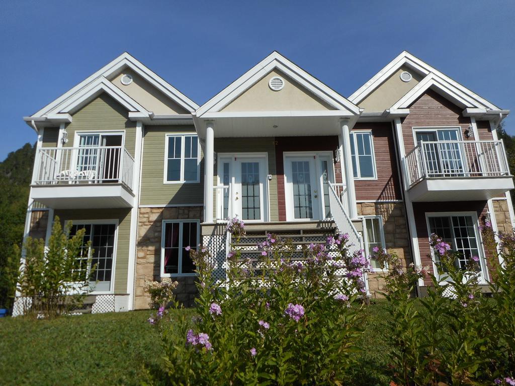 Condo Mont-Edouard L'Anse-Saint-Jean Exterior photo